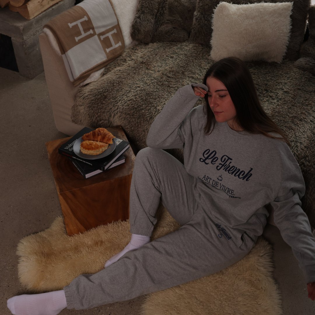 Le French Art de vivre. unisex set (Sweater +/or jogger) - Les Petits Basics