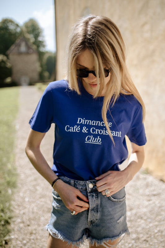 Dimanche Café & croissant. Club. unisex cotton t-shirt - Les Petits Basics