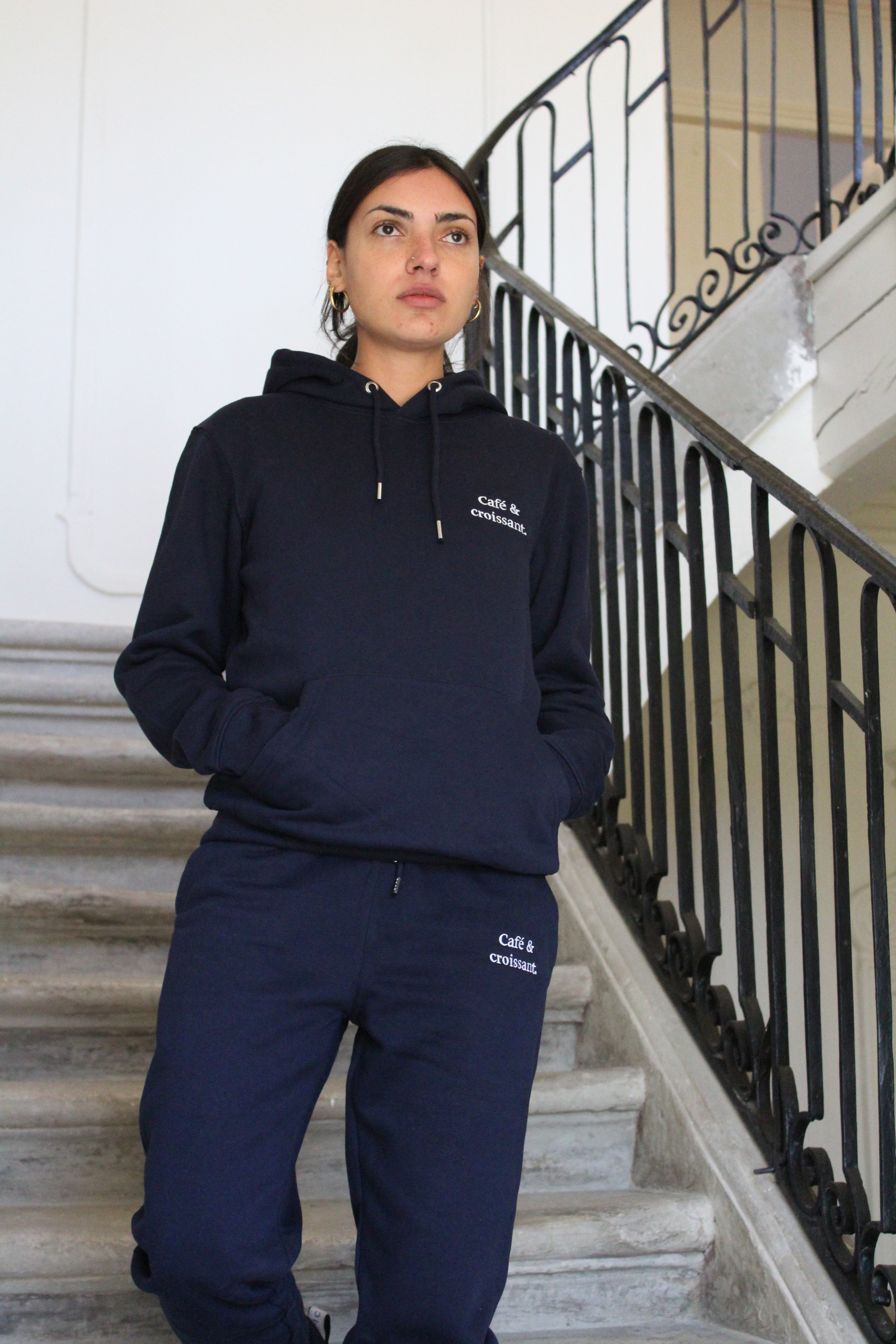 Café & croissant. unisex embroidered navy hoodie - Les Petits Basics