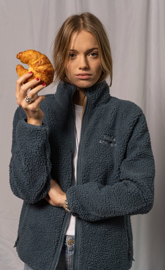 Café & croissant. unisex sherpa zip thru - Les Petits Basics