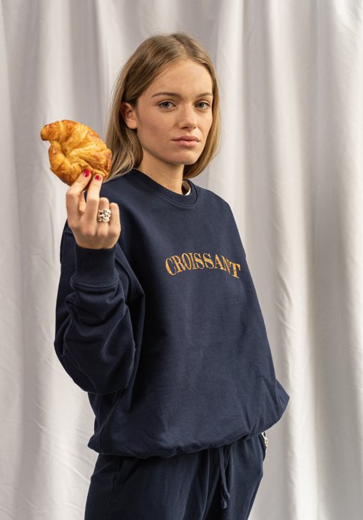 Croissant unisex boxy sweater - Les Petits Basics